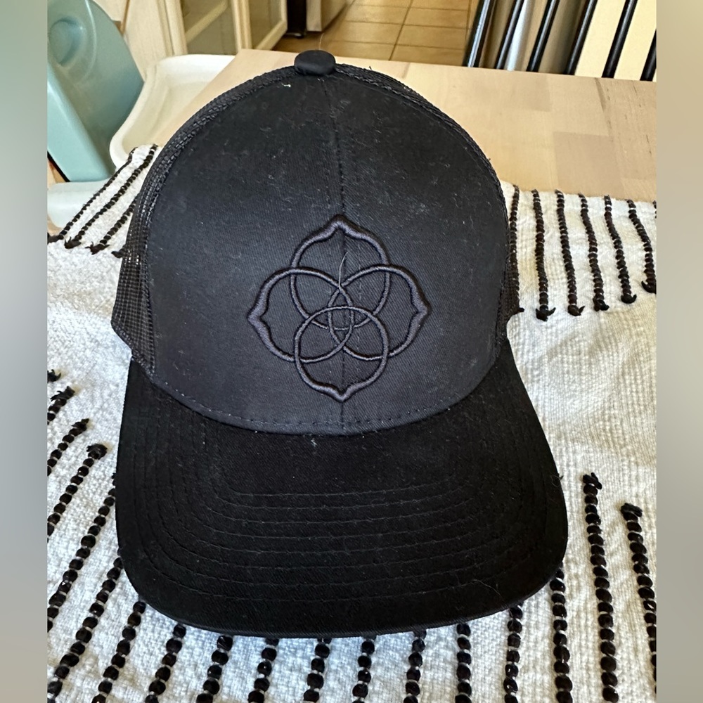 Kendra Scott Ball cap Hat